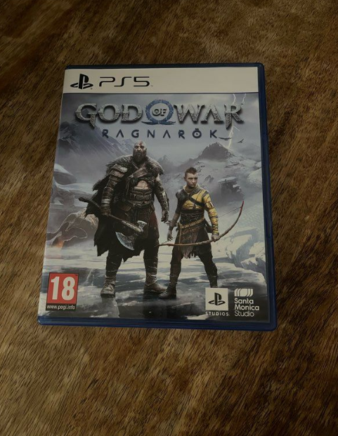 PlayStation 5 + 4 jeux - Vente rapide